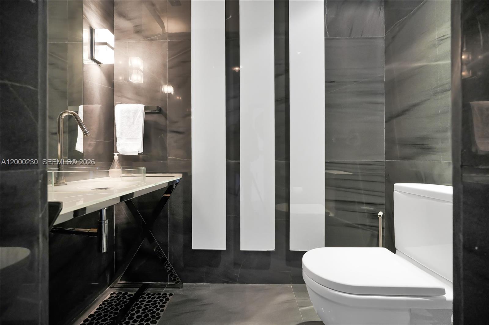 1100 Biscayne Blvd # 6001