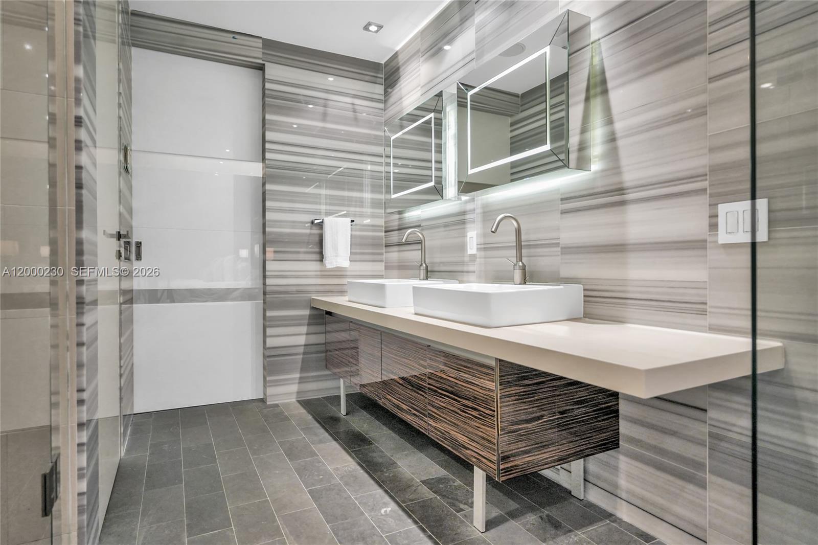 1100 Biscayne Blvd # 6001