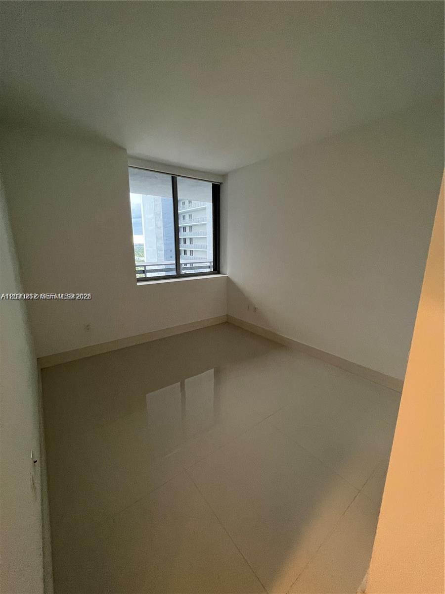 16385 Biscayne Blvd # 3019