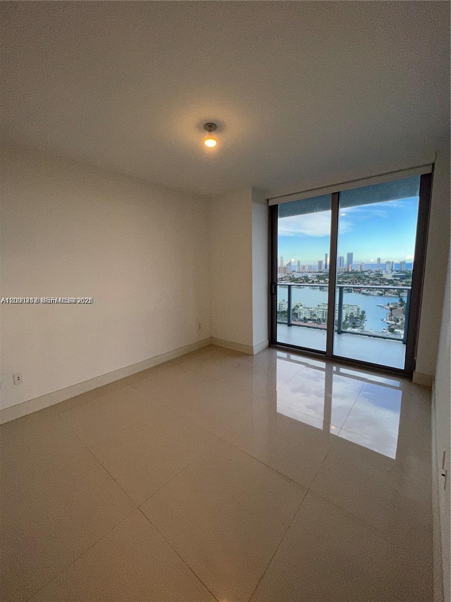 16385 Biscayne Blvd # 3019