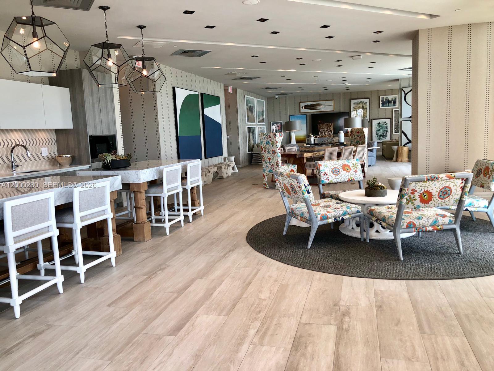 2900 NE 7 AVE # 2907