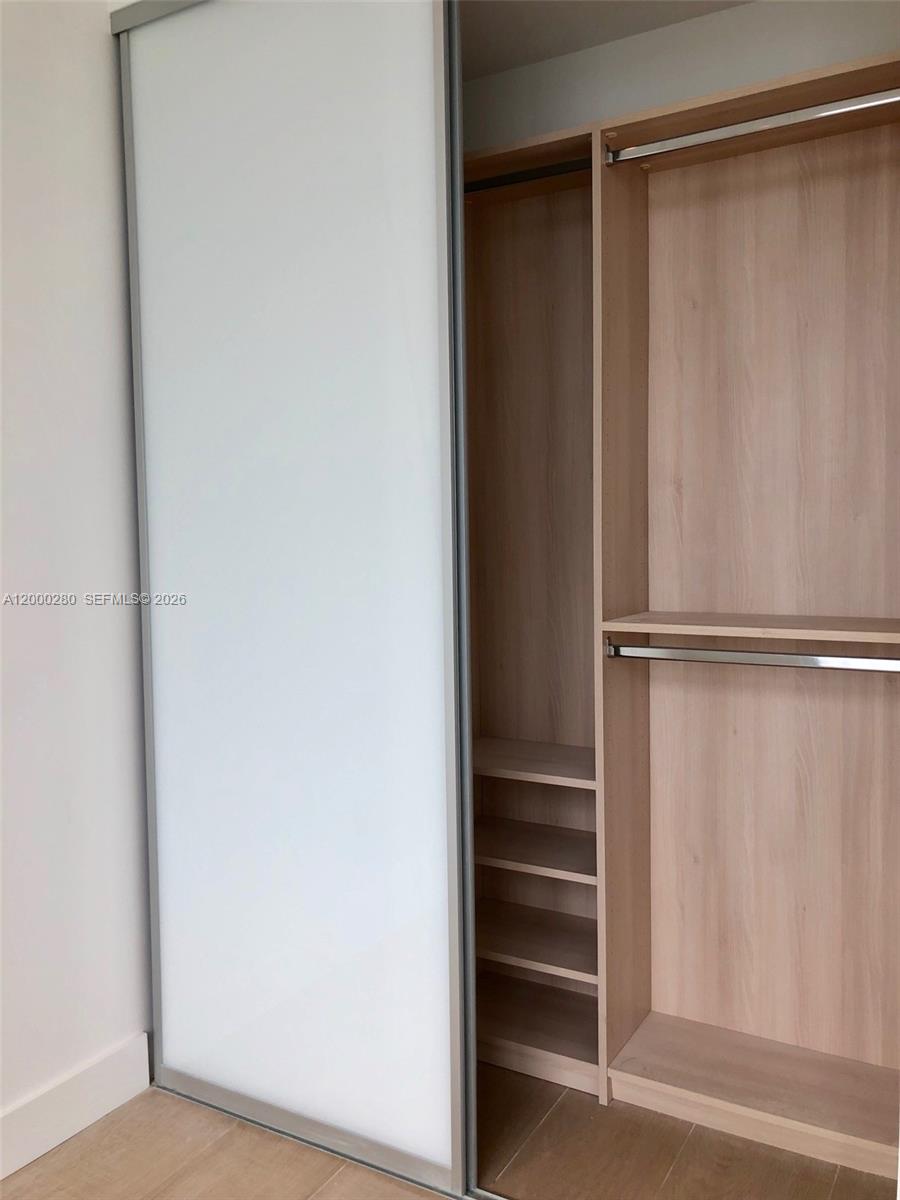 2900 NE 7 AVE # 2907