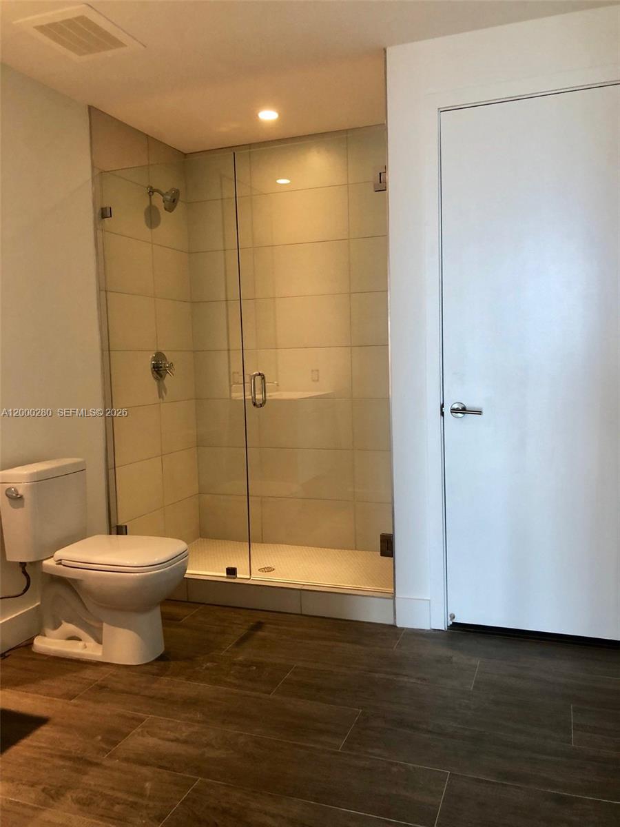 2900 NE 7 AVE # 2907