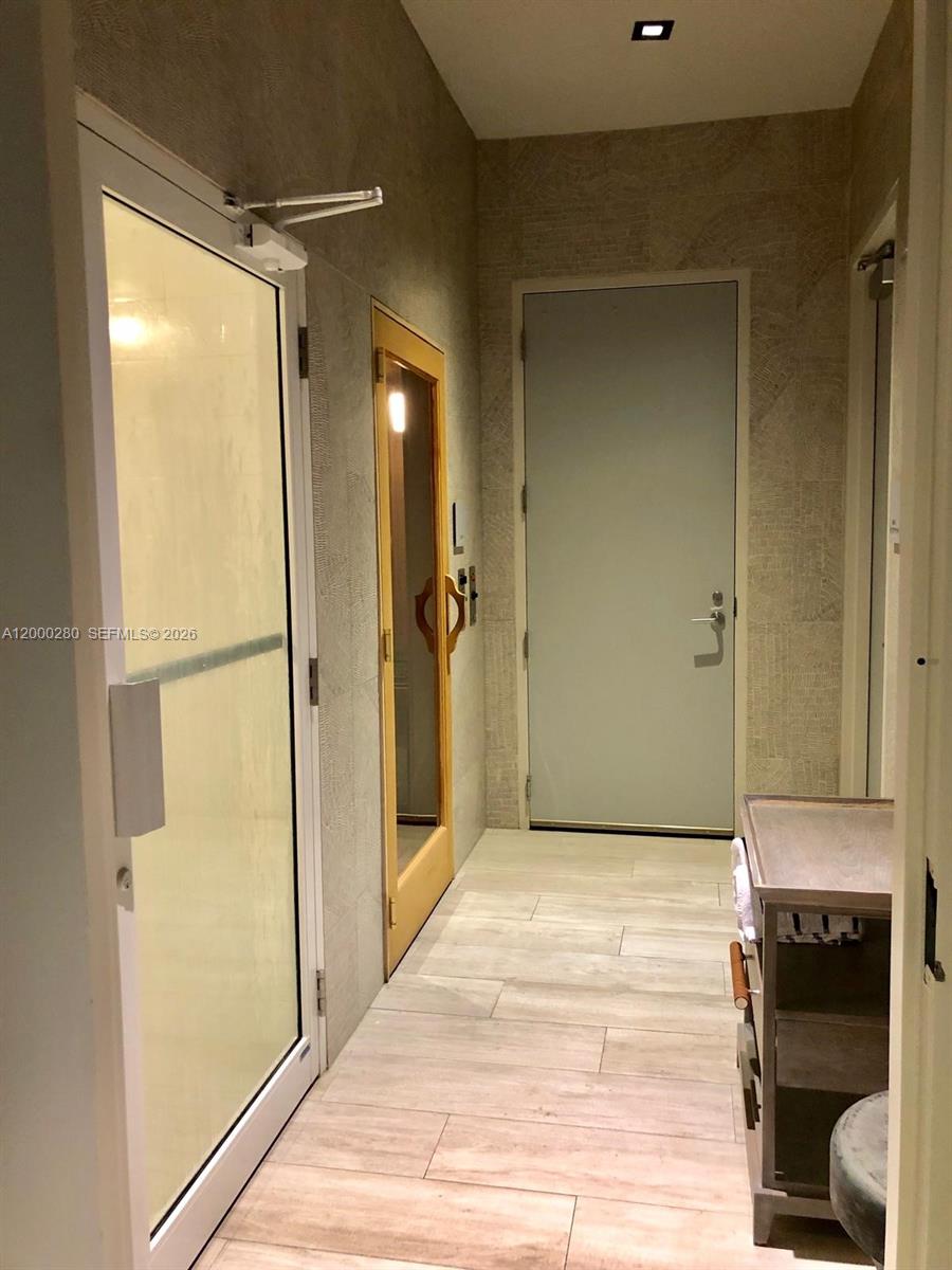 2900 NE 7 AVE # 2907