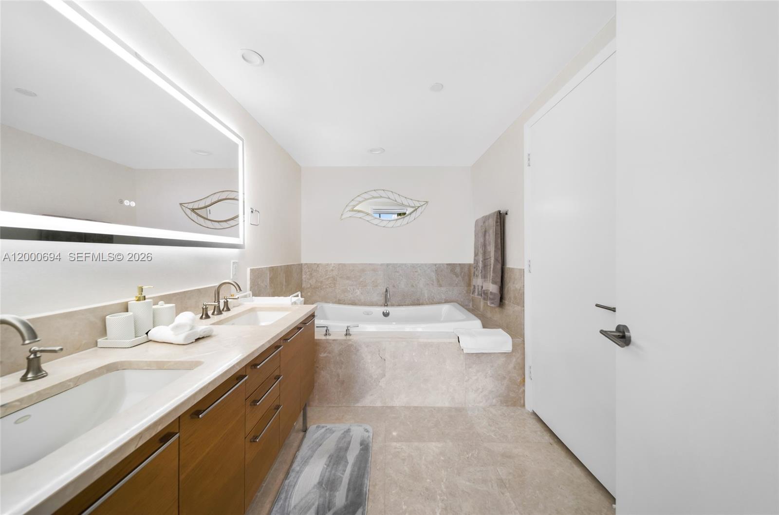 17001 Collins Ave # 1807