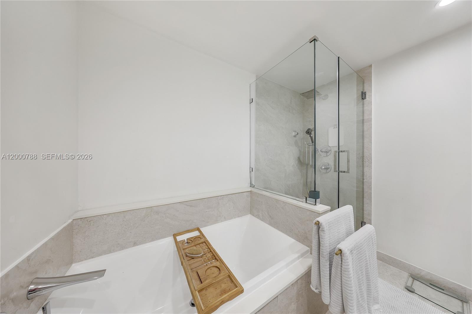 488 NE 18th St # 1711