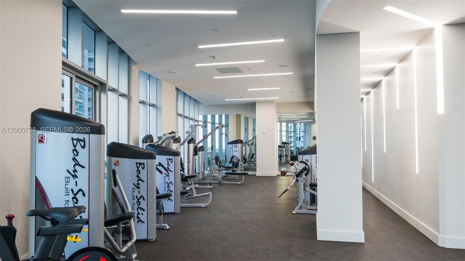 488 NE 18th St # 1711