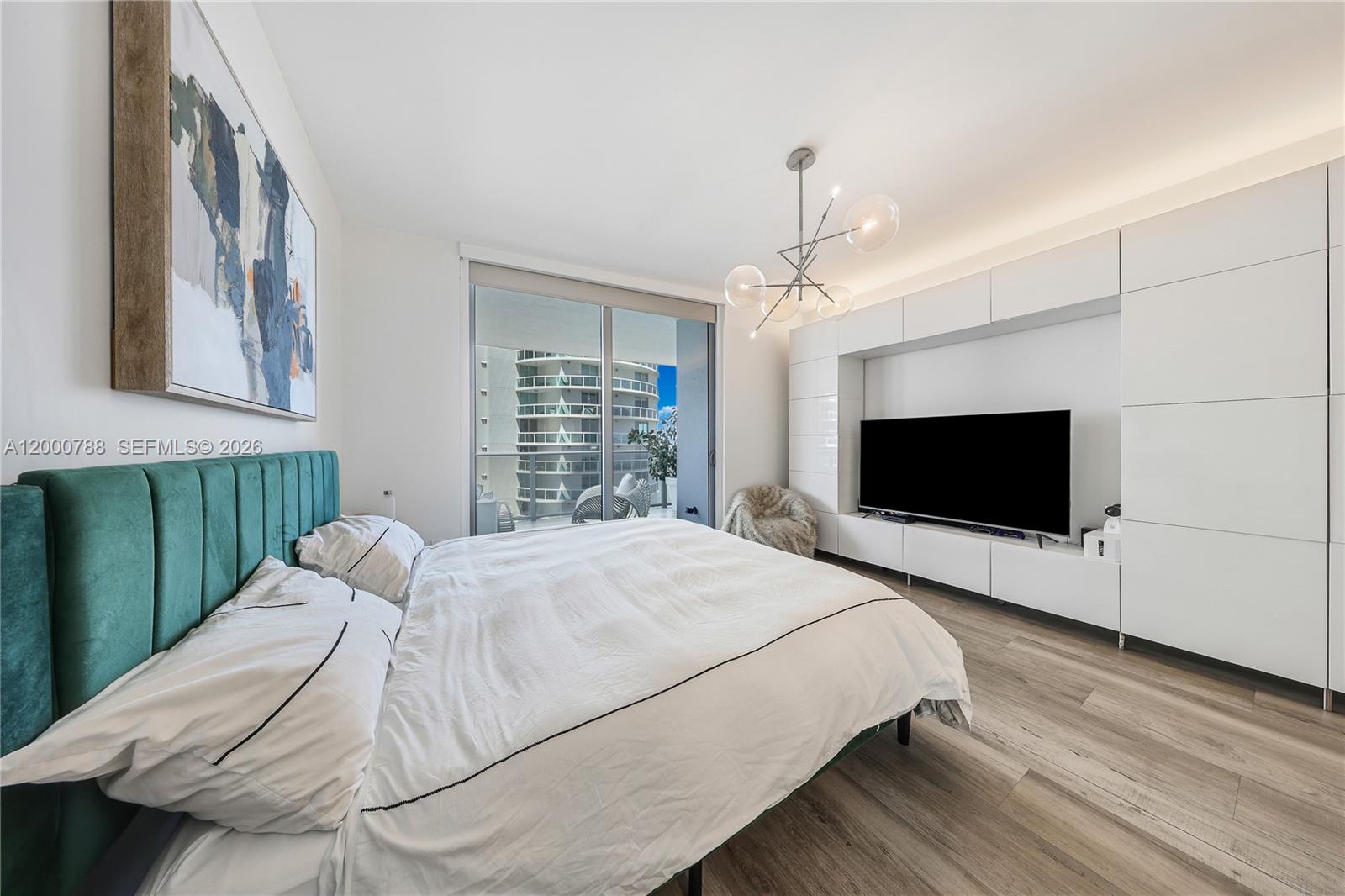 488 NE 18th St # 1711