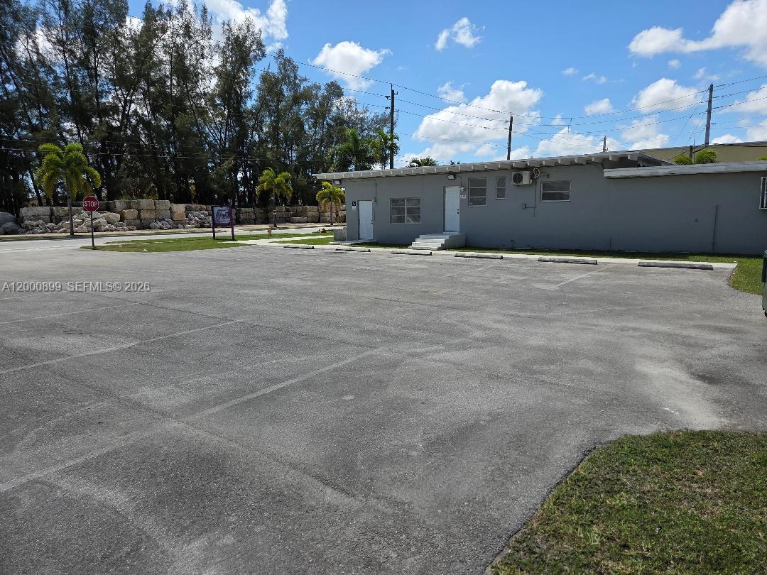 1400 NW 3rd Ave