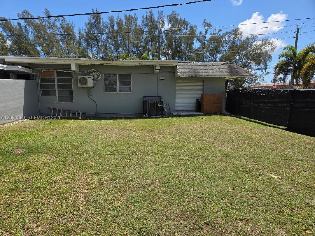 1400 NW 3rd Ave