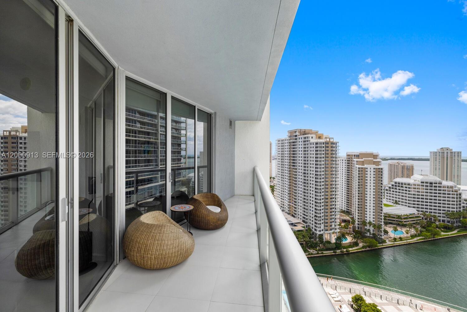 475 Brickell Ave # 2611