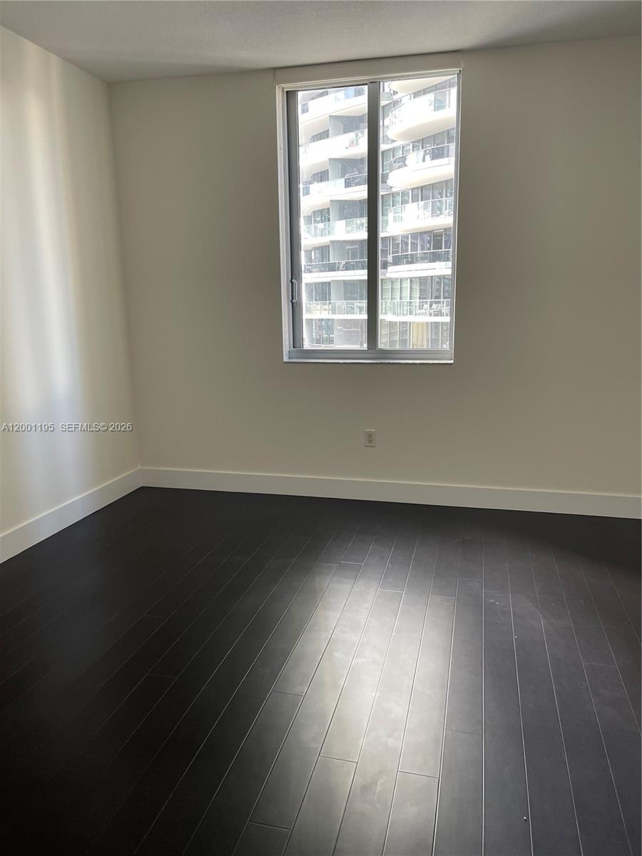 1050 Brickell Ave # 1820