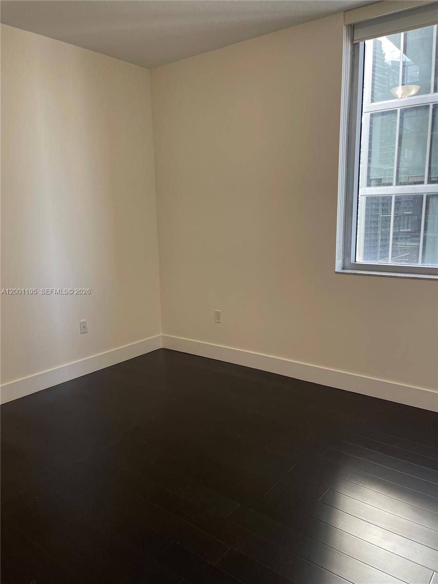 1050 Brickell Ave # 1820