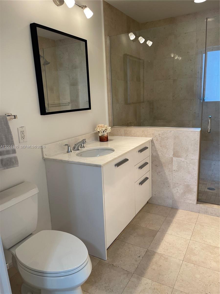 1050 Brickell Ave # 1820
