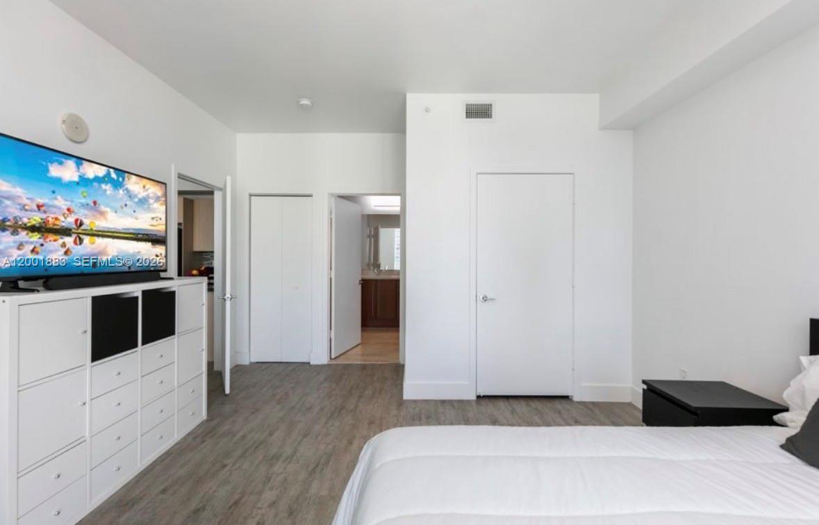 1111 SW 1st Ave Unit: 3222-N