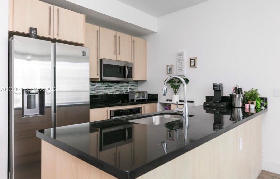 1111 SW 1st Ave Unit: 3222-N