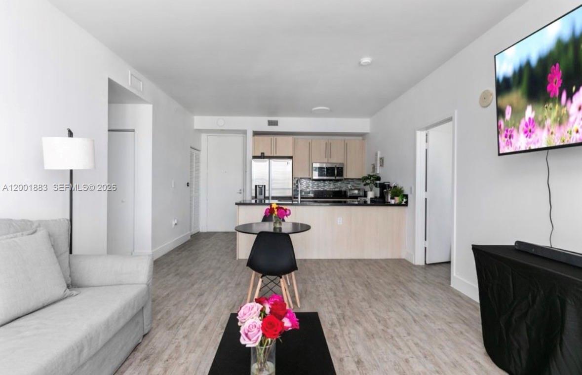 1111 SW 1st Ave Unit: 3222-N