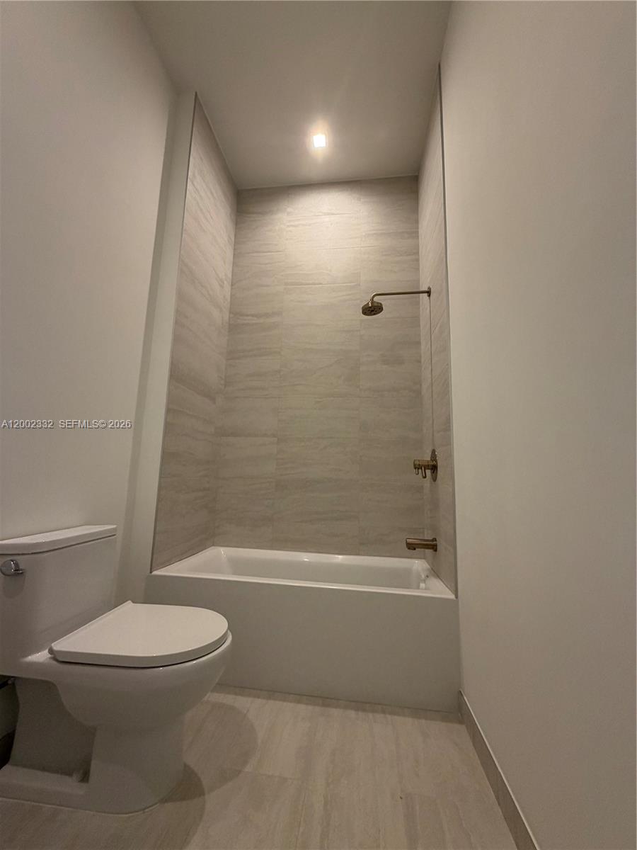 77 SE 5th street # 1010