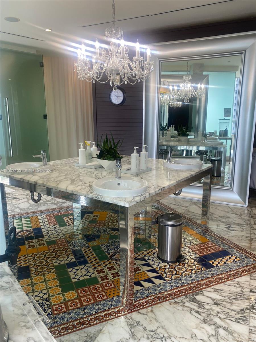 475 Brickell Ave # 5508