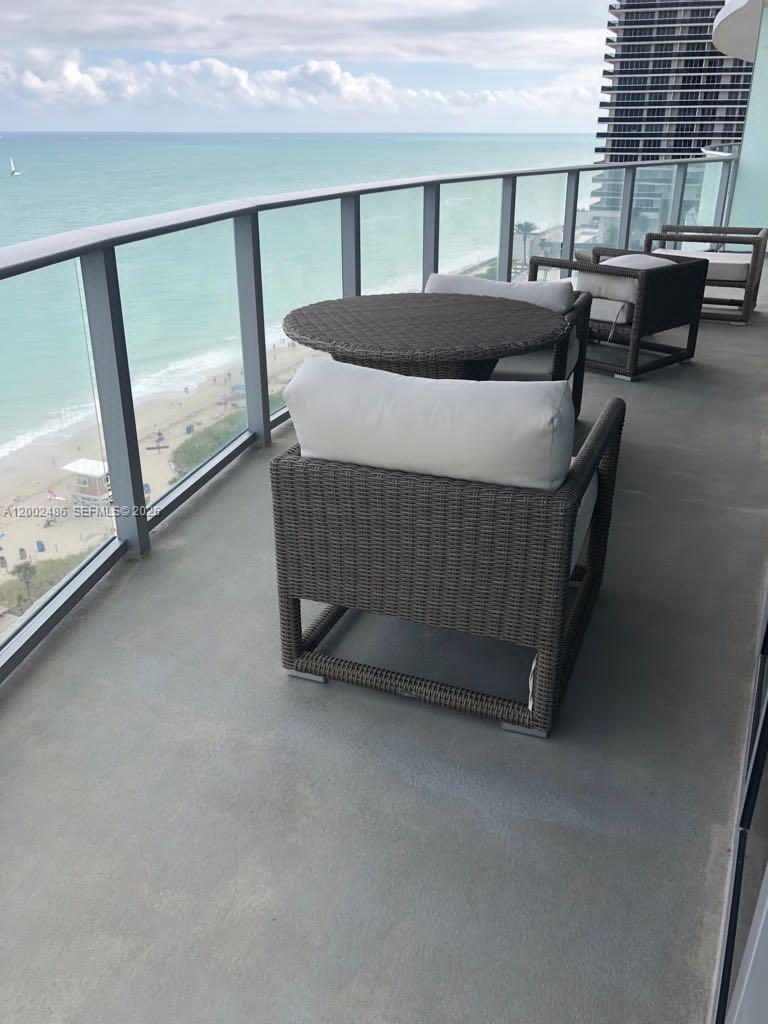 4111 S Ocean Dr # 1002