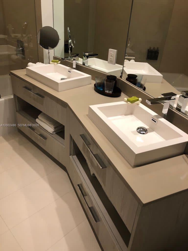 4111 S Ocean Dr # 1002