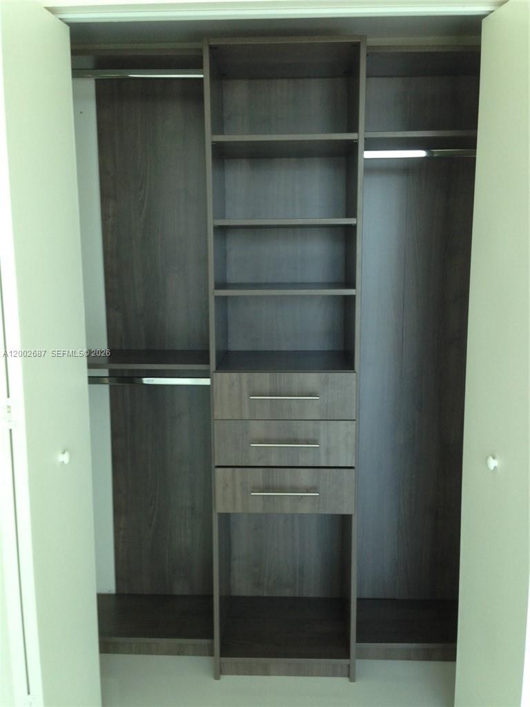 1100 S MIAMI AV Unit: 3303