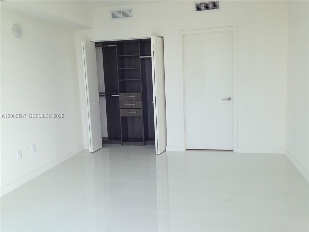 1100 S MIAMI AV Unit: 3303