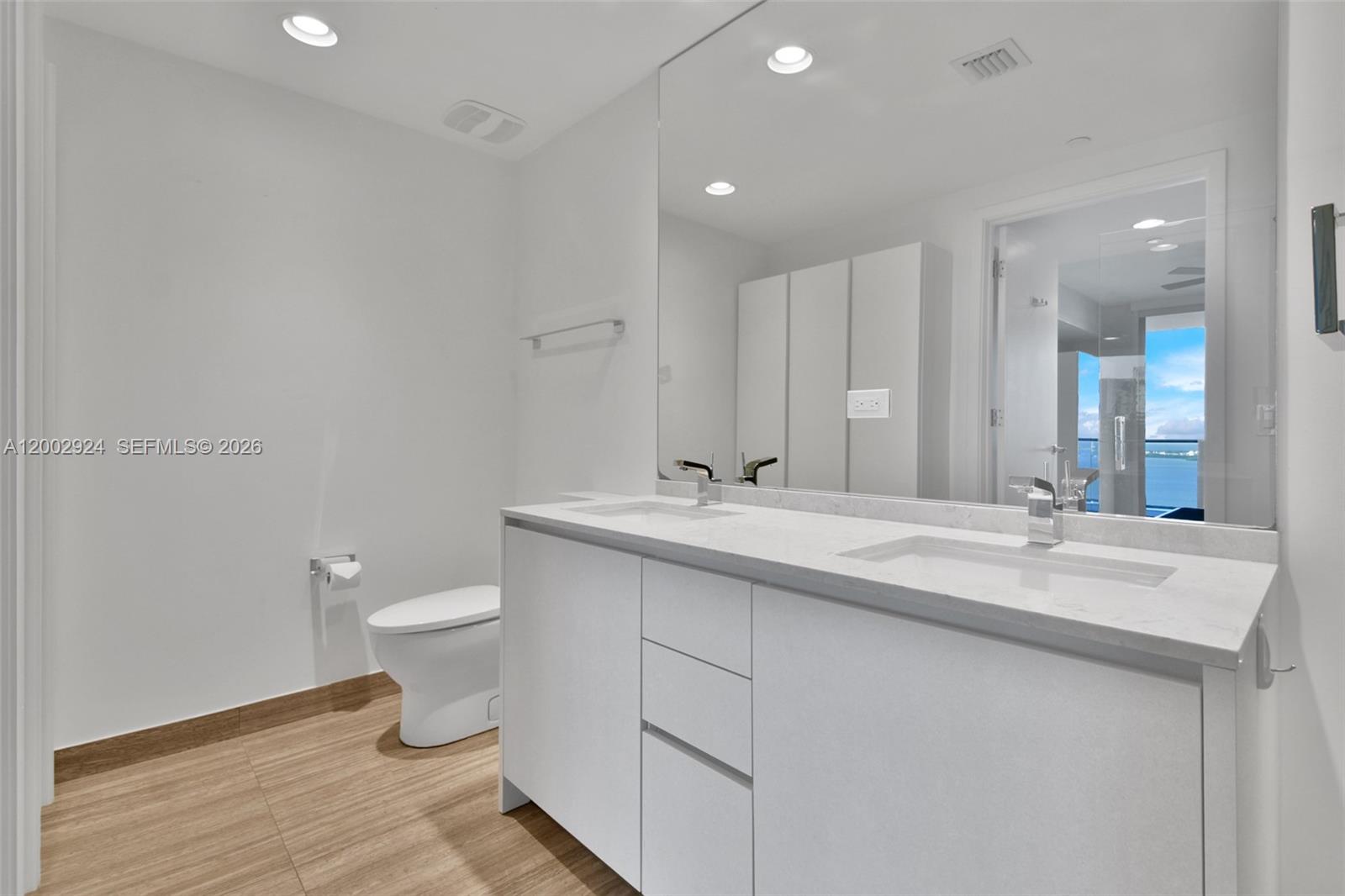 1010 Brickell Ave # 2902