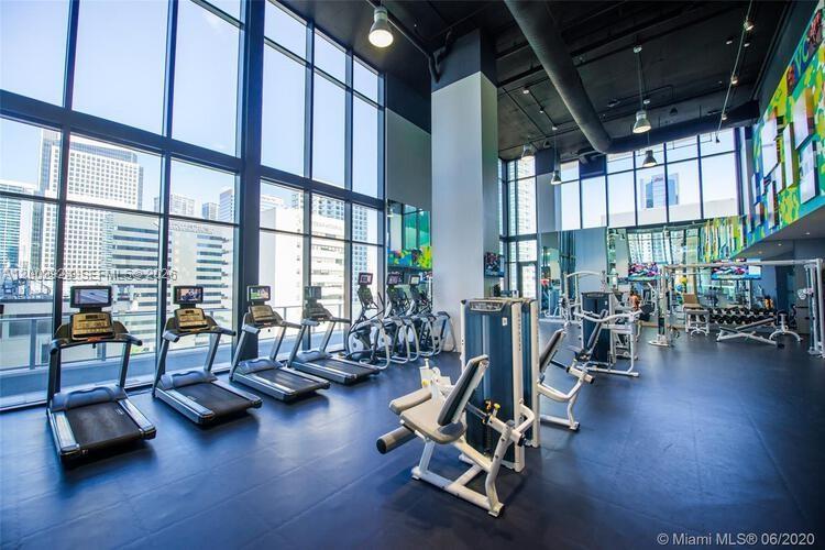 1010 Brickell Ave # 2902