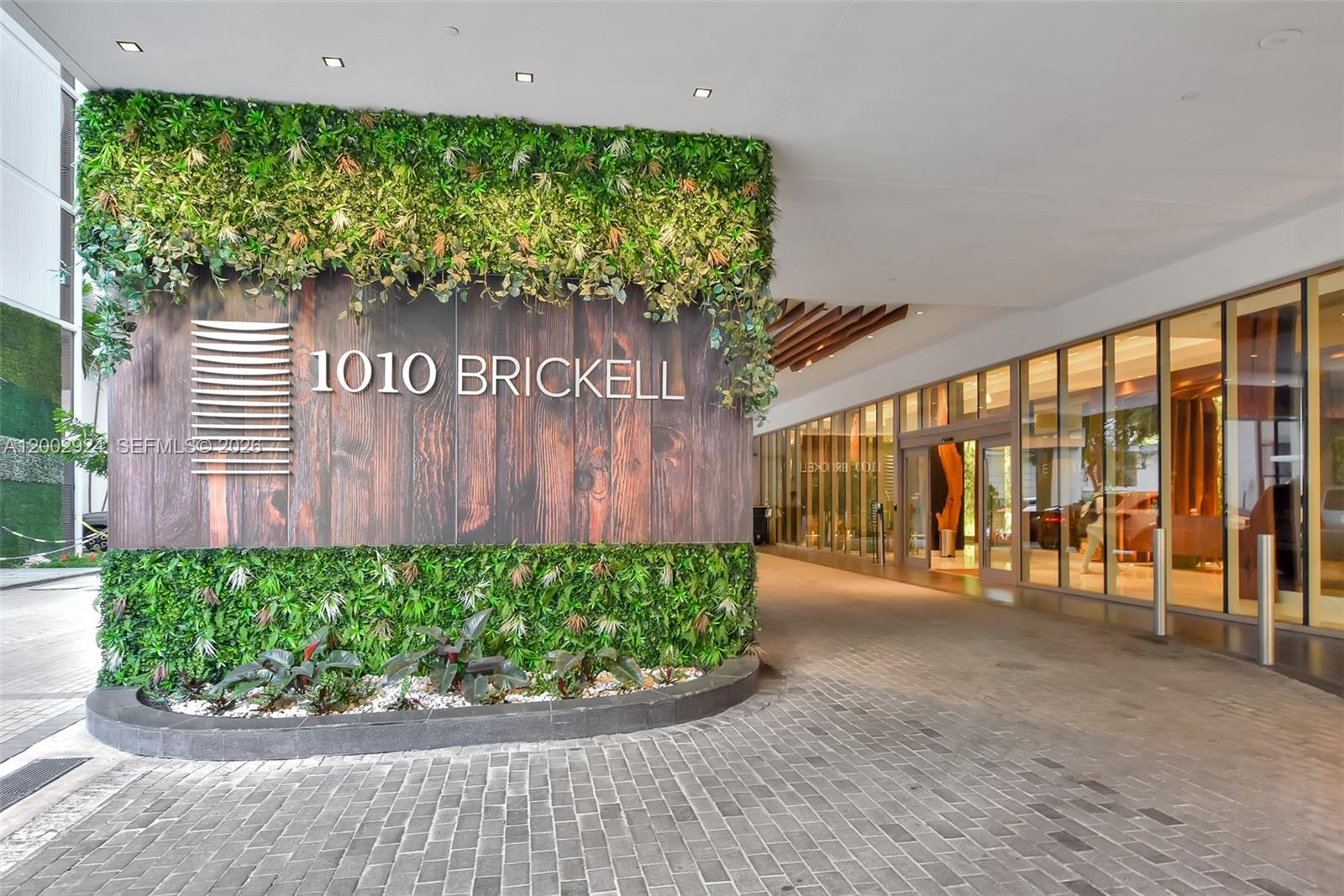 1010 Brickell Ave # 2902