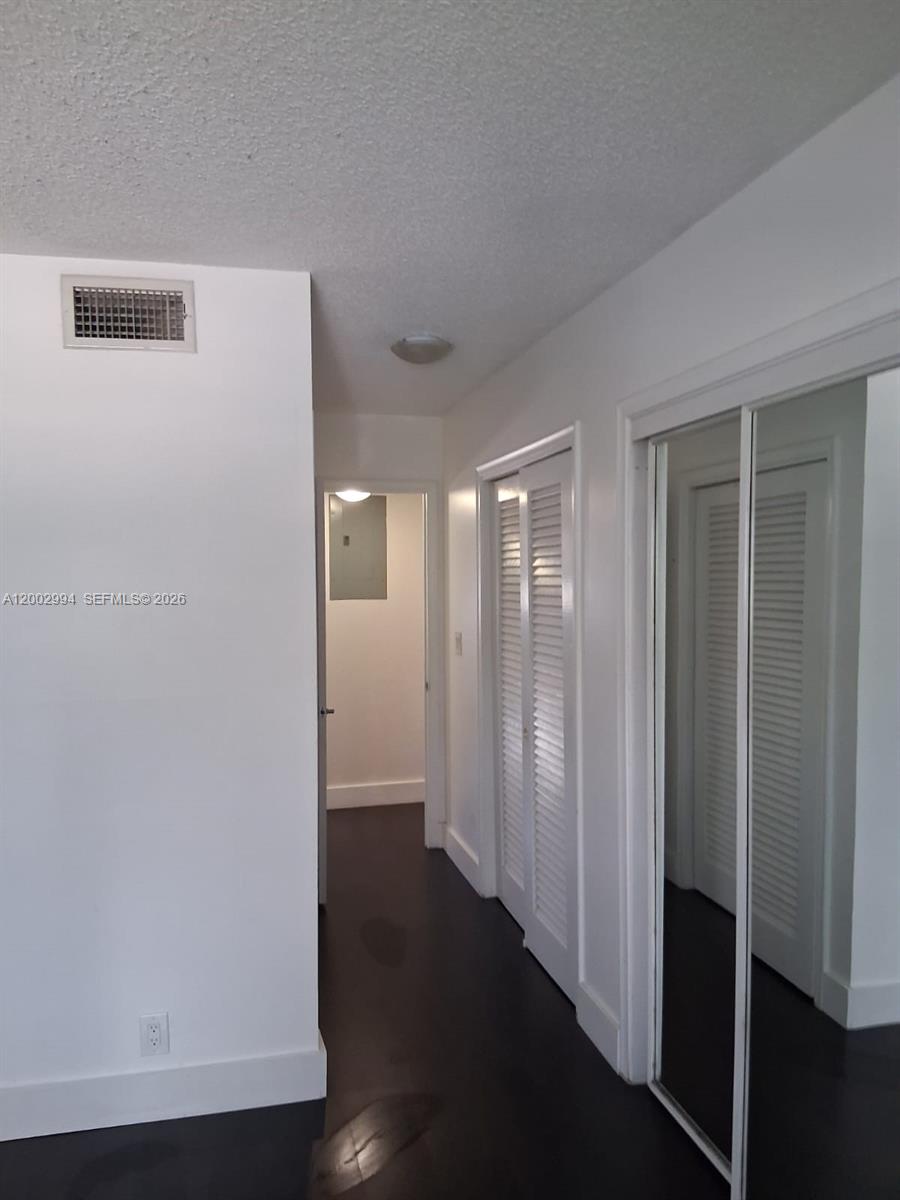 301 NE 14th Ave # 202