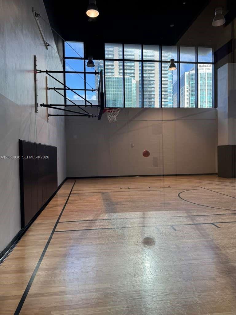 1010 Brickell Ave # 2911