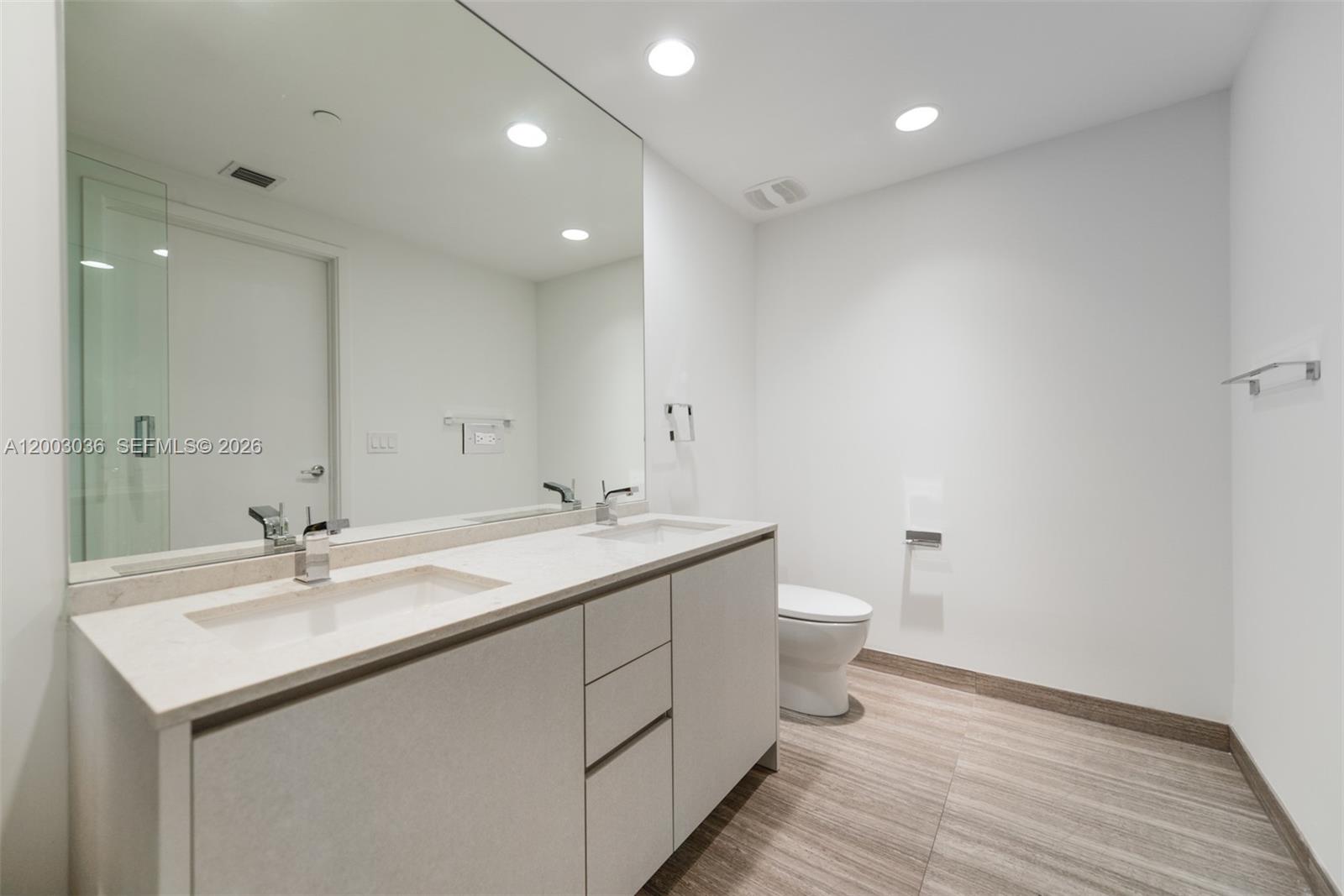 1010 Brickell Ave # 2911
