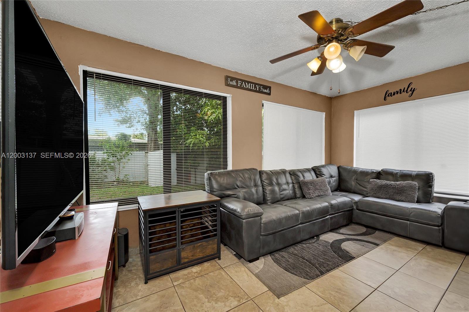 2630 Everglades Dr