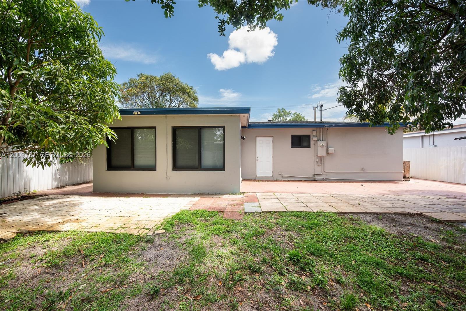 2630 Everglades Dr
