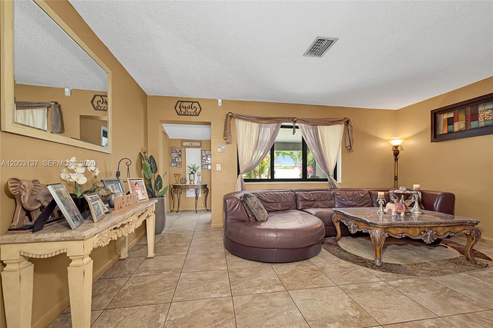 2630 Everglades Dr