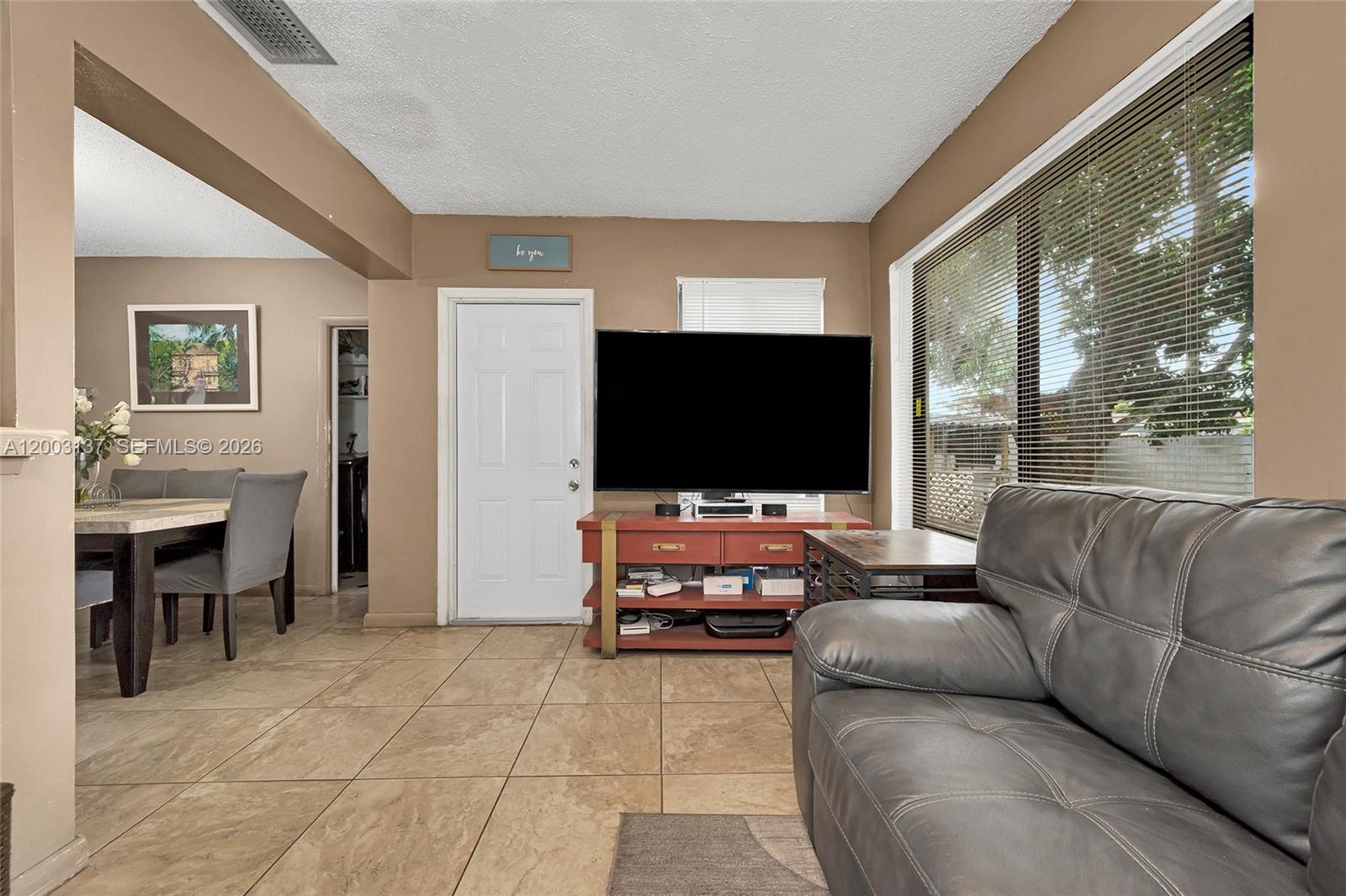 2630 Everglades Dr