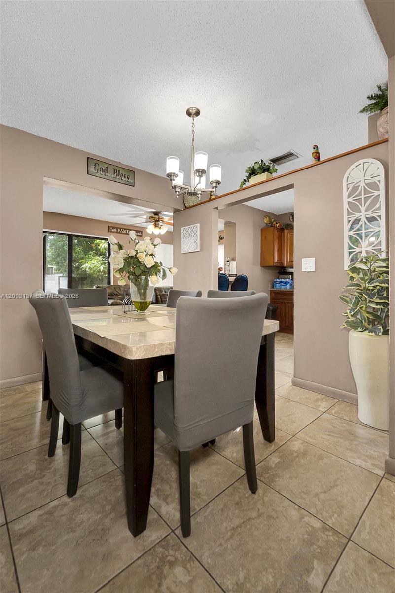 2630 Everglades Dr