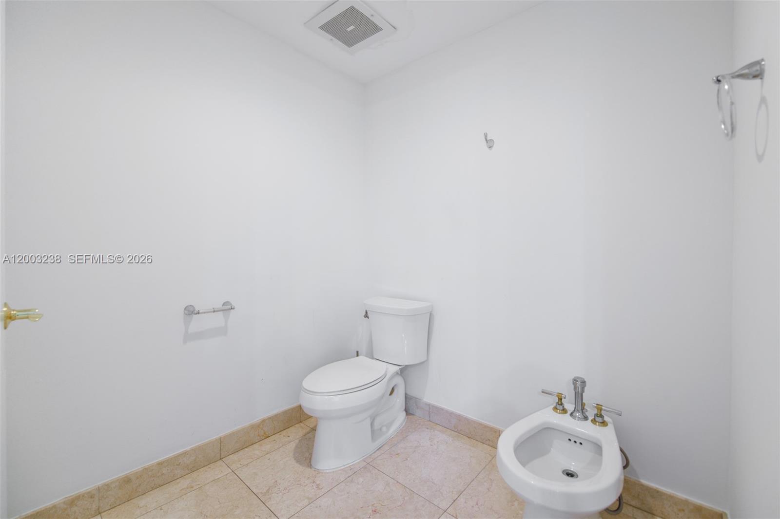 3201 NE 183rd St # 2502
