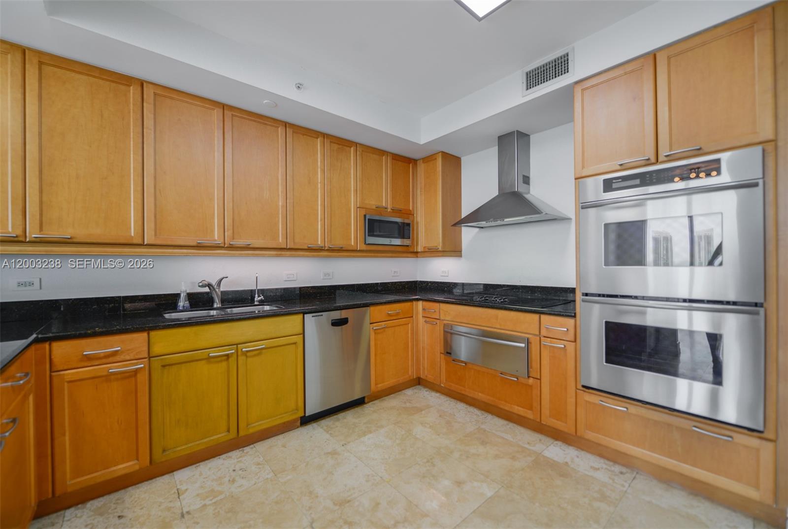3201 NE 183rd St # 2502
