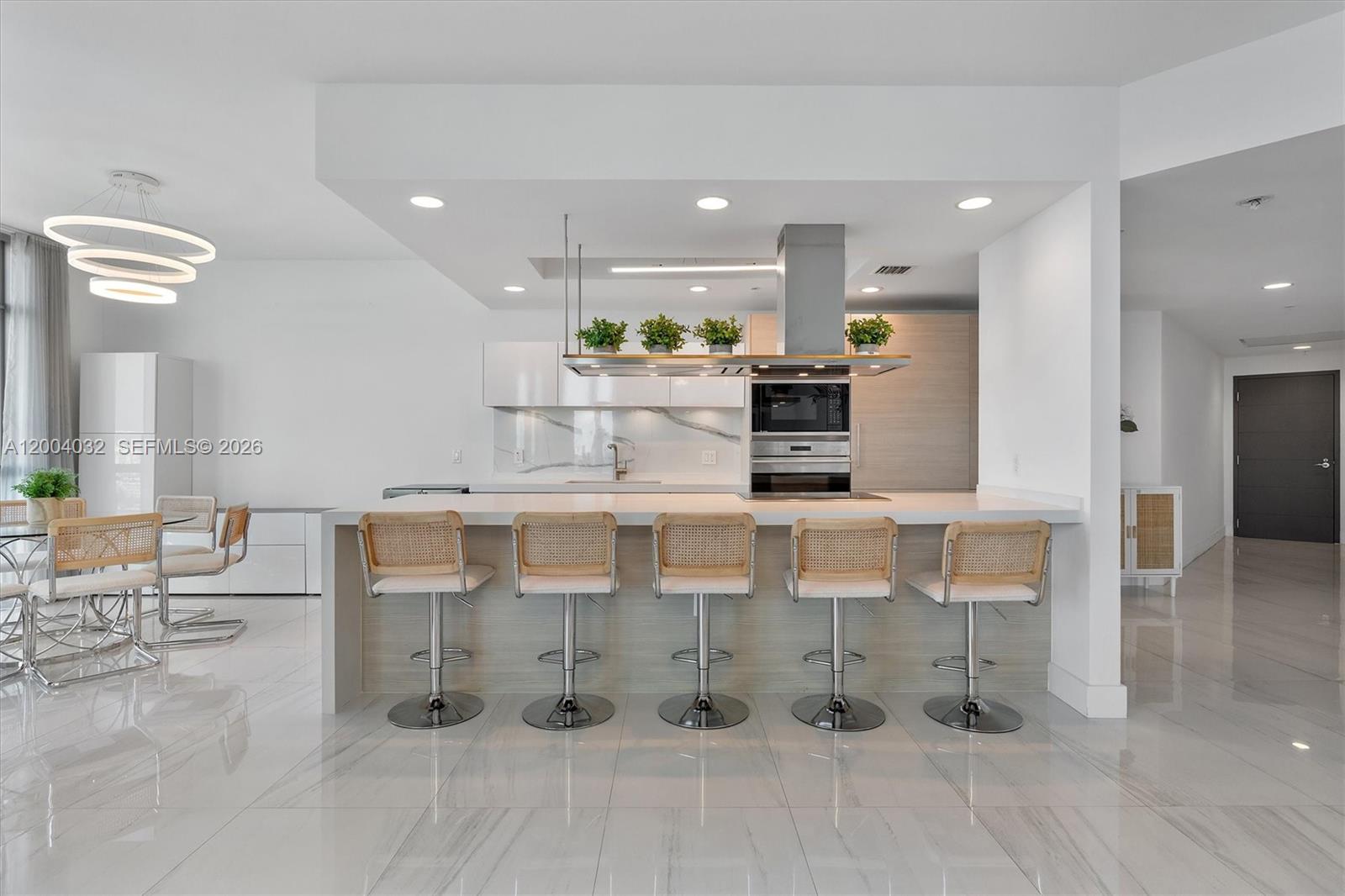 17301 Biscayne Blvd # 1010