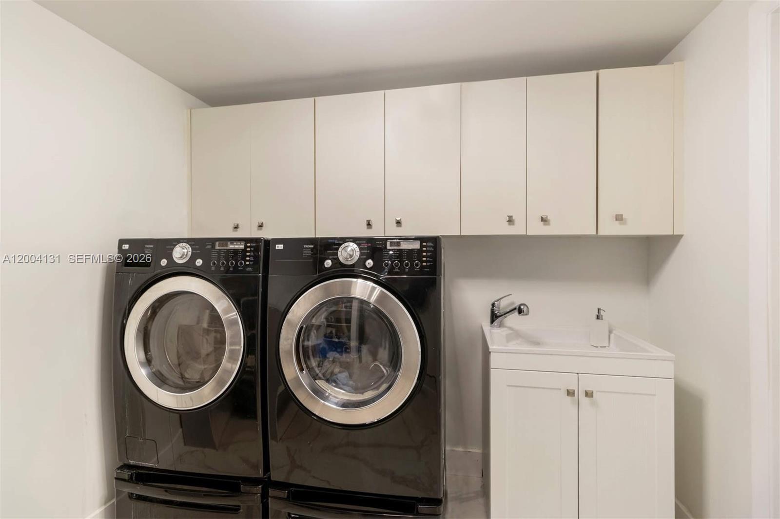 20191 E Country Club Dr Unit: TH7