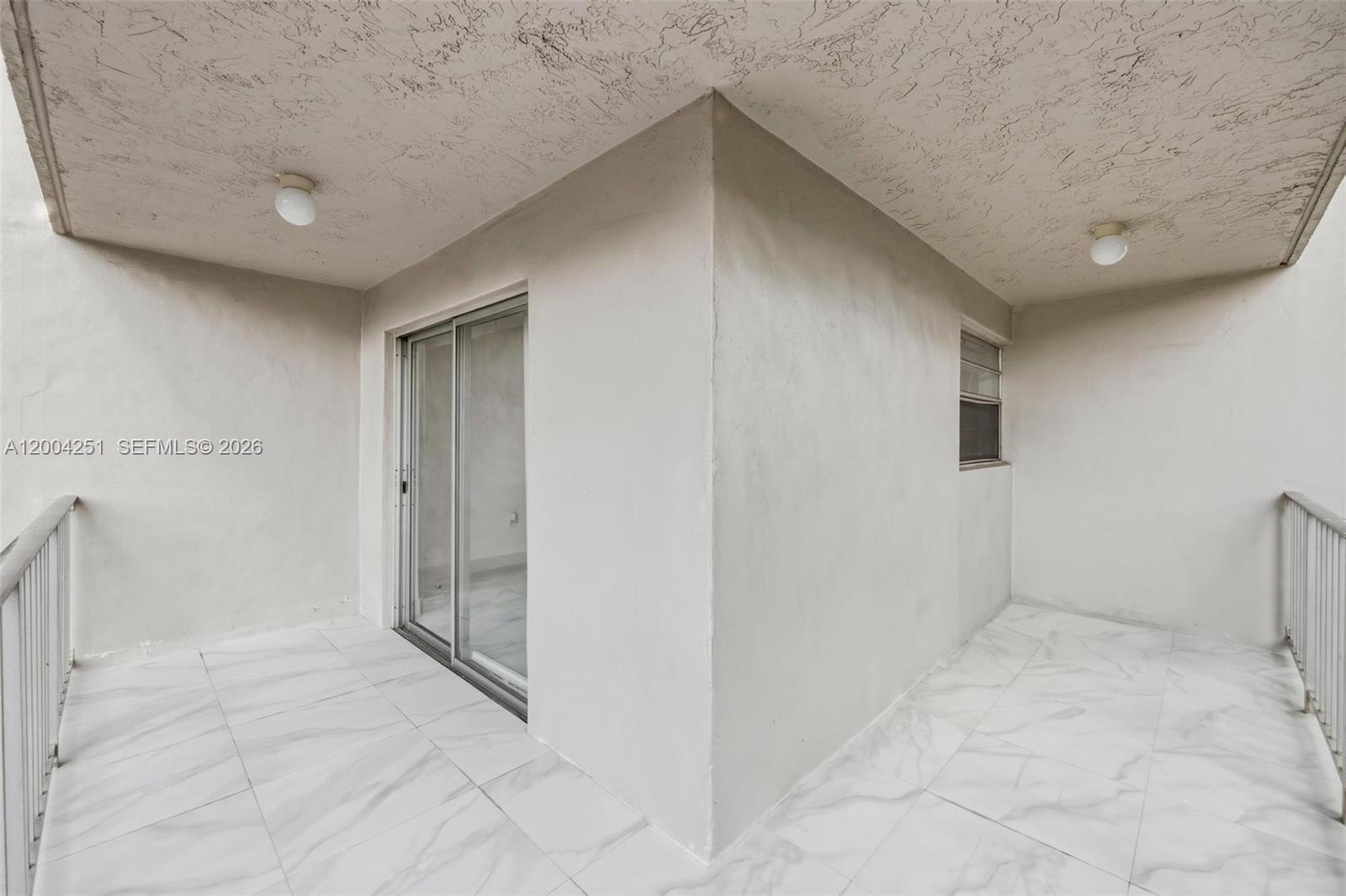 140 NW 14th Ave # 9