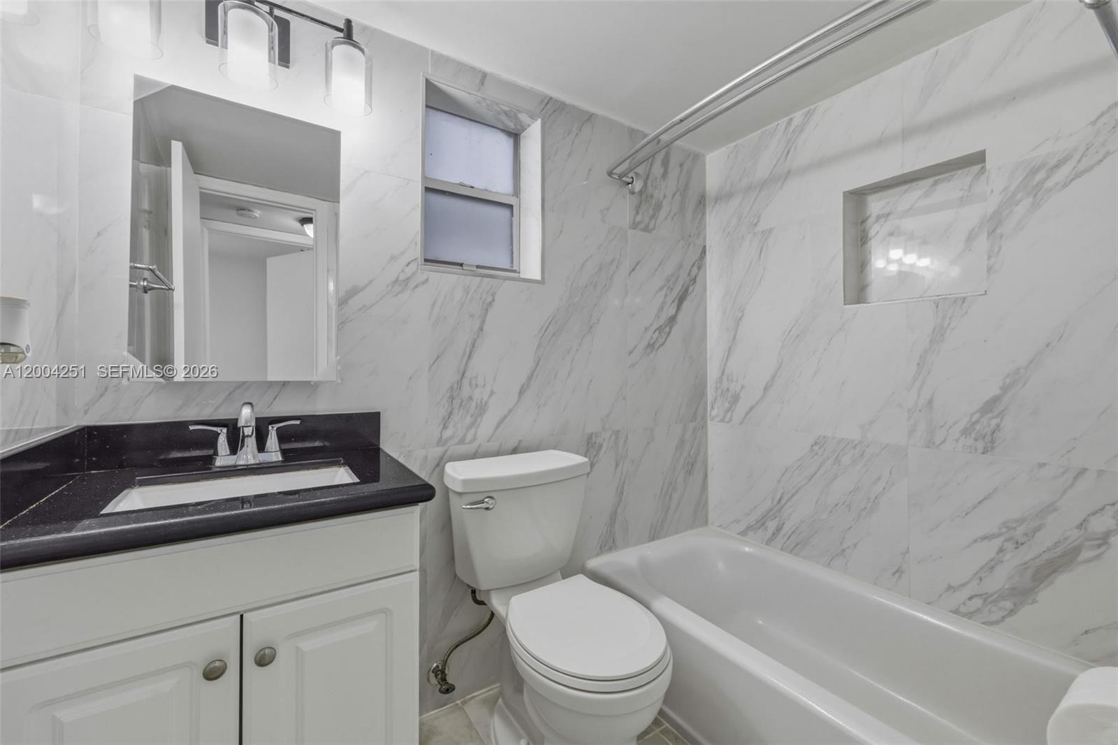 140 NW 14th Ave # 9