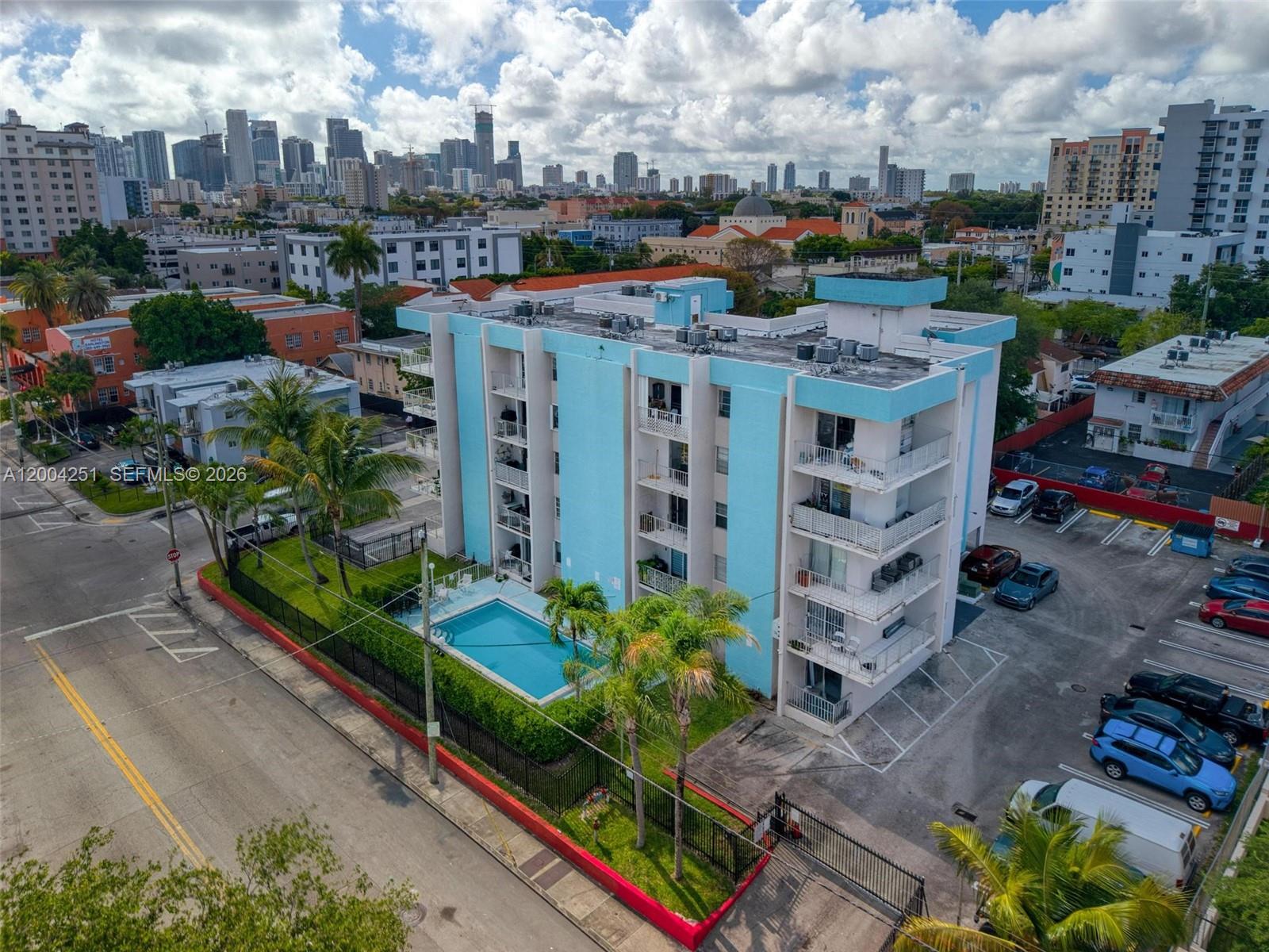 140 NW 14th Ave # 9