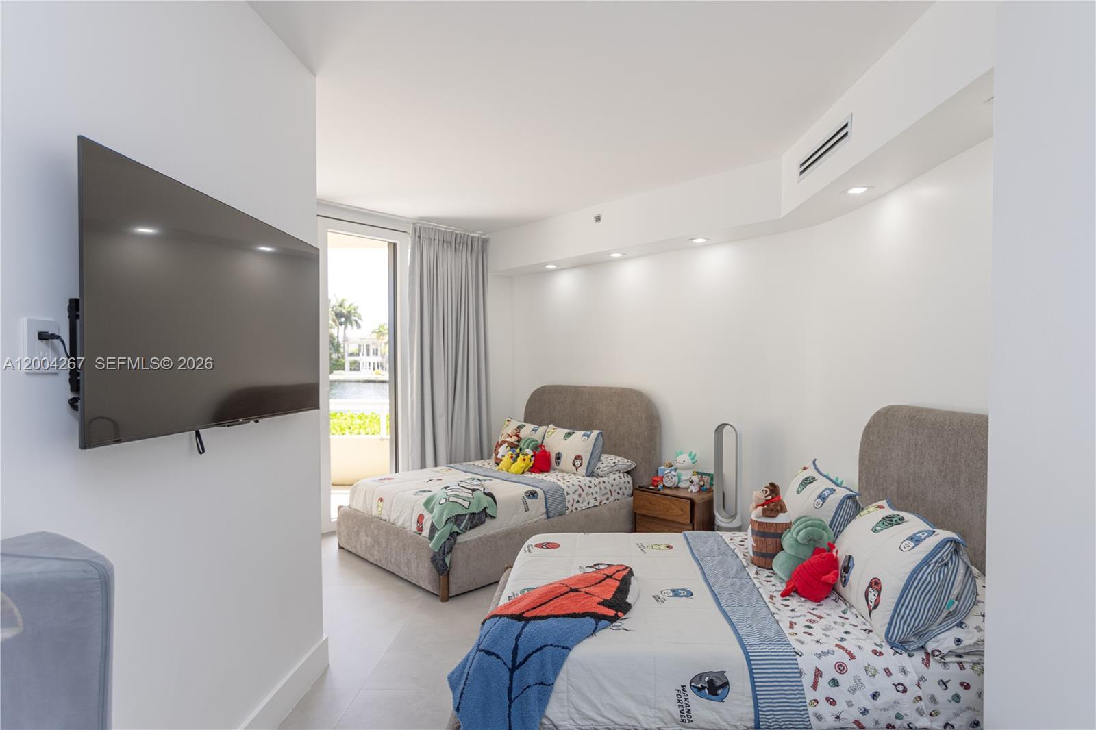 20191 E Country Club Dr Unit: TH9