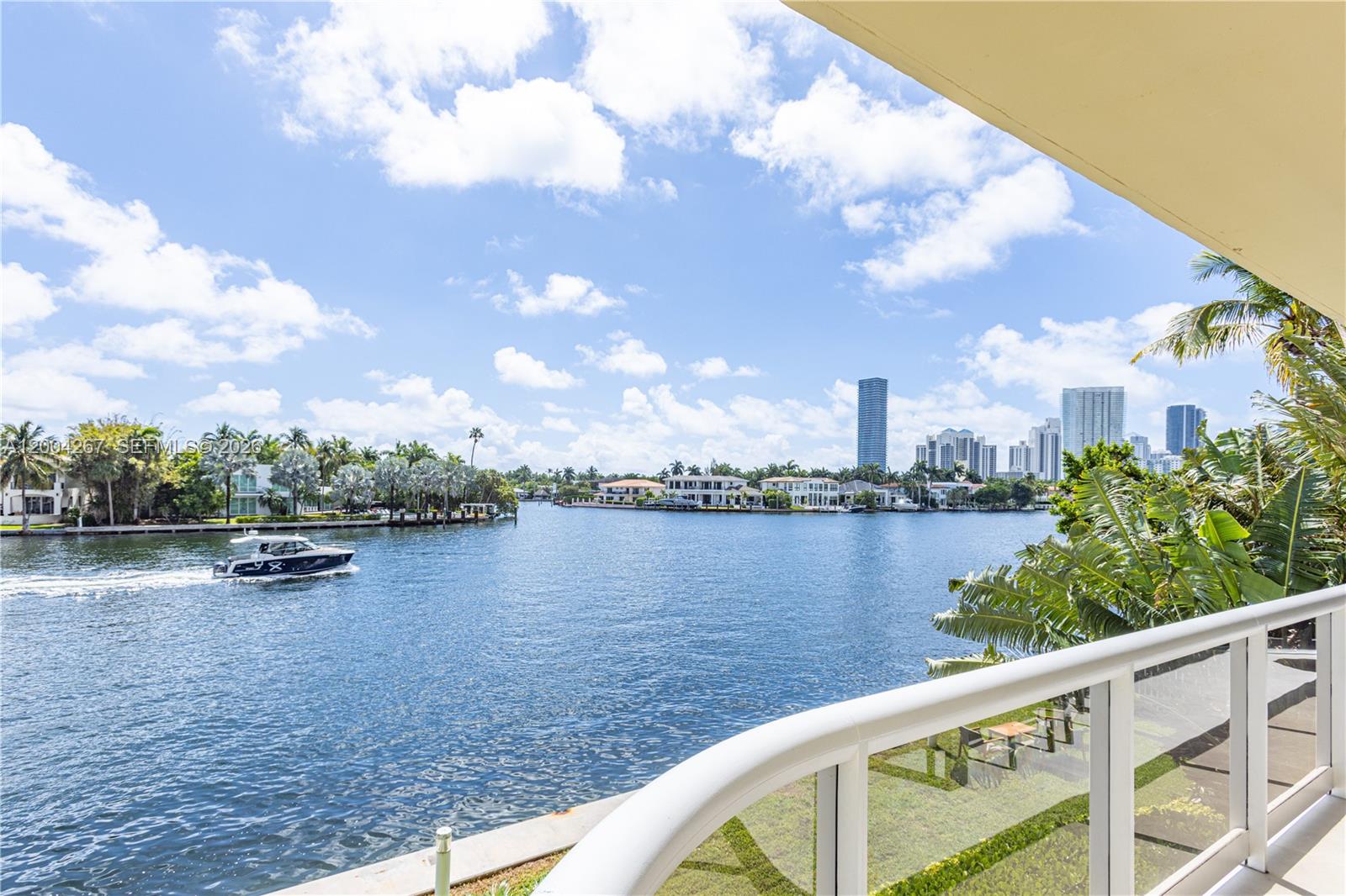 20191 E Country Club Dr Unit: TH9