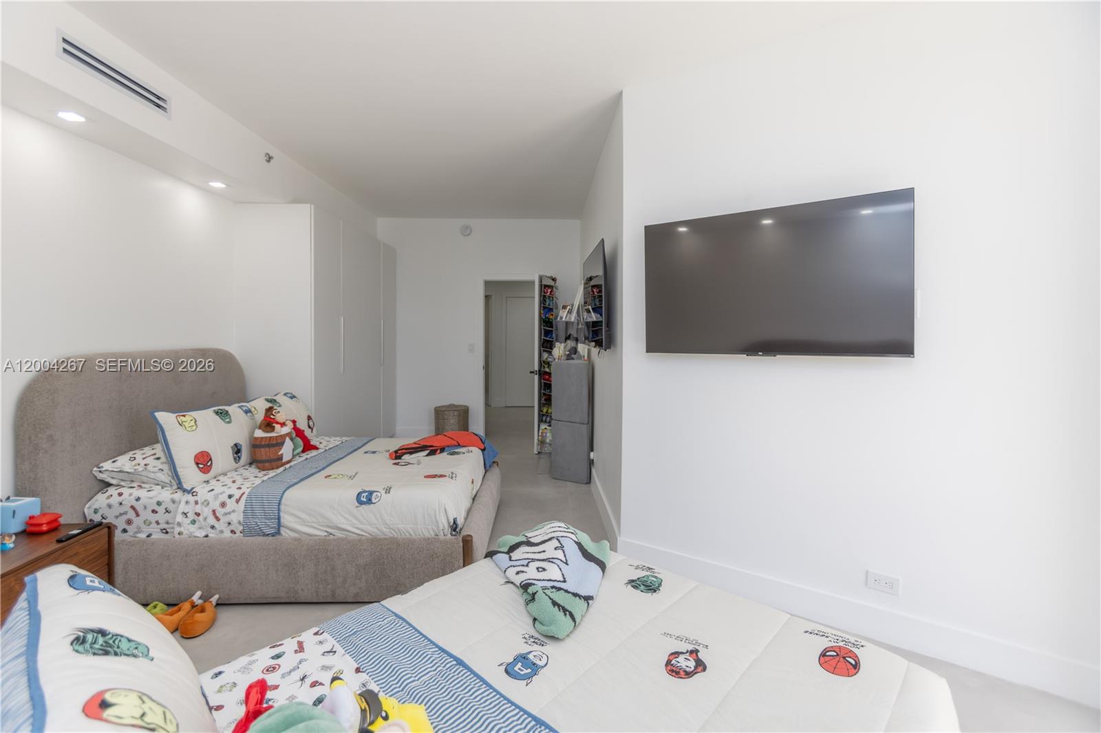 20191 E Country Club Dr Unit: TH9