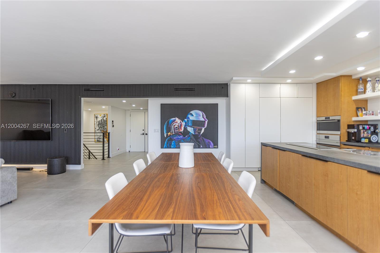 20191 E Country Club Dr Unit: TH9