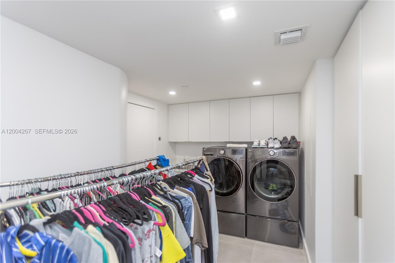20191 E Country Club Dr Unit: TH9